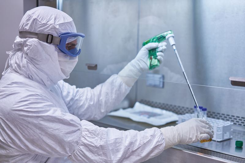 When the cleanroom operation presents a chemical/biological risk to workers, it is recommended to evaluate protective performance of cleanroom garments as well