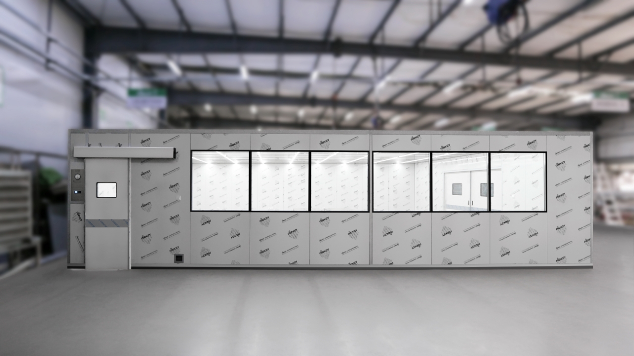 Airkey builds large span modular cleanroom for 3D printing in Italy