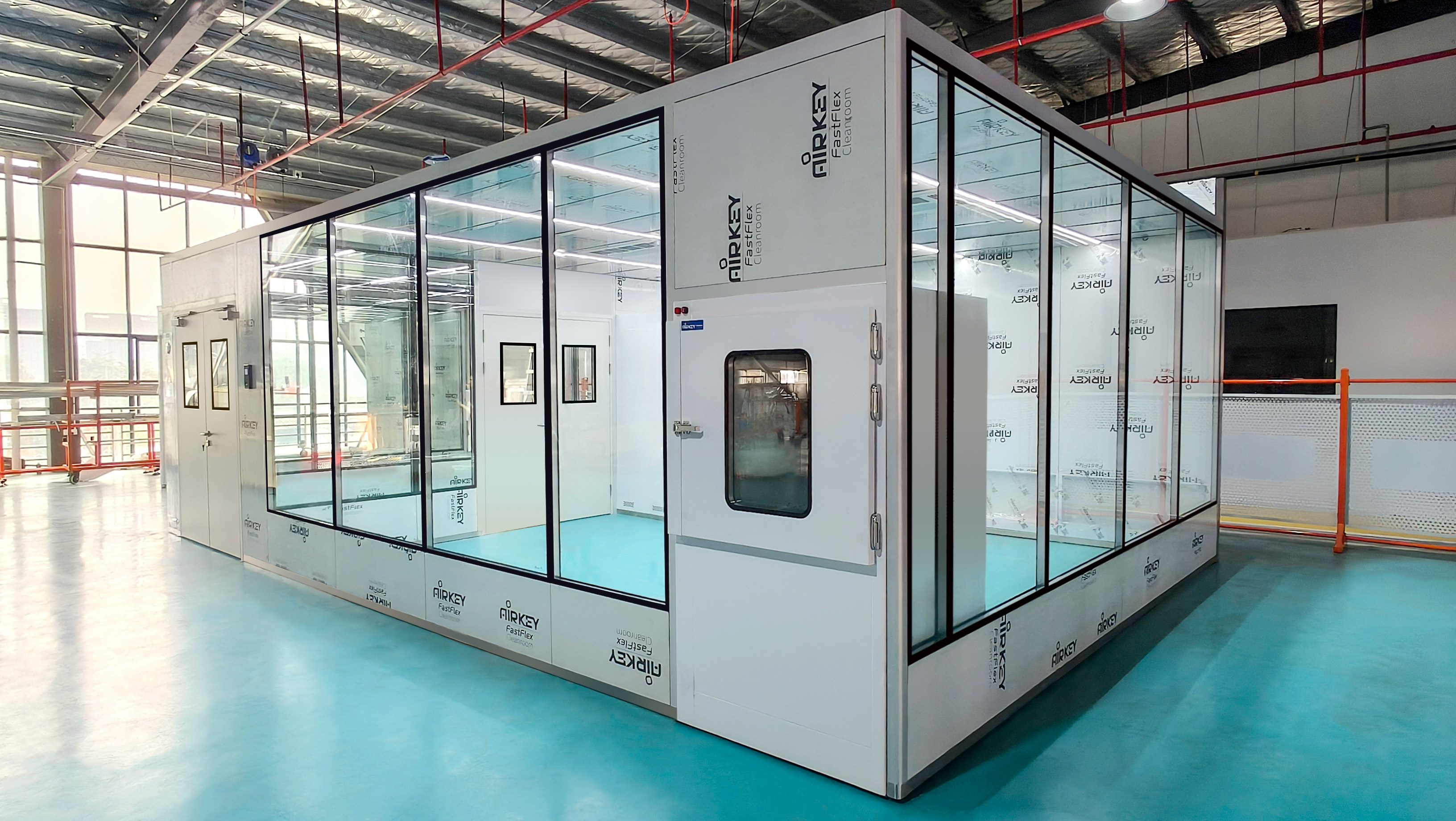 Building the backbone of global connectivity with Airkey’s ISO 6 cleanroom