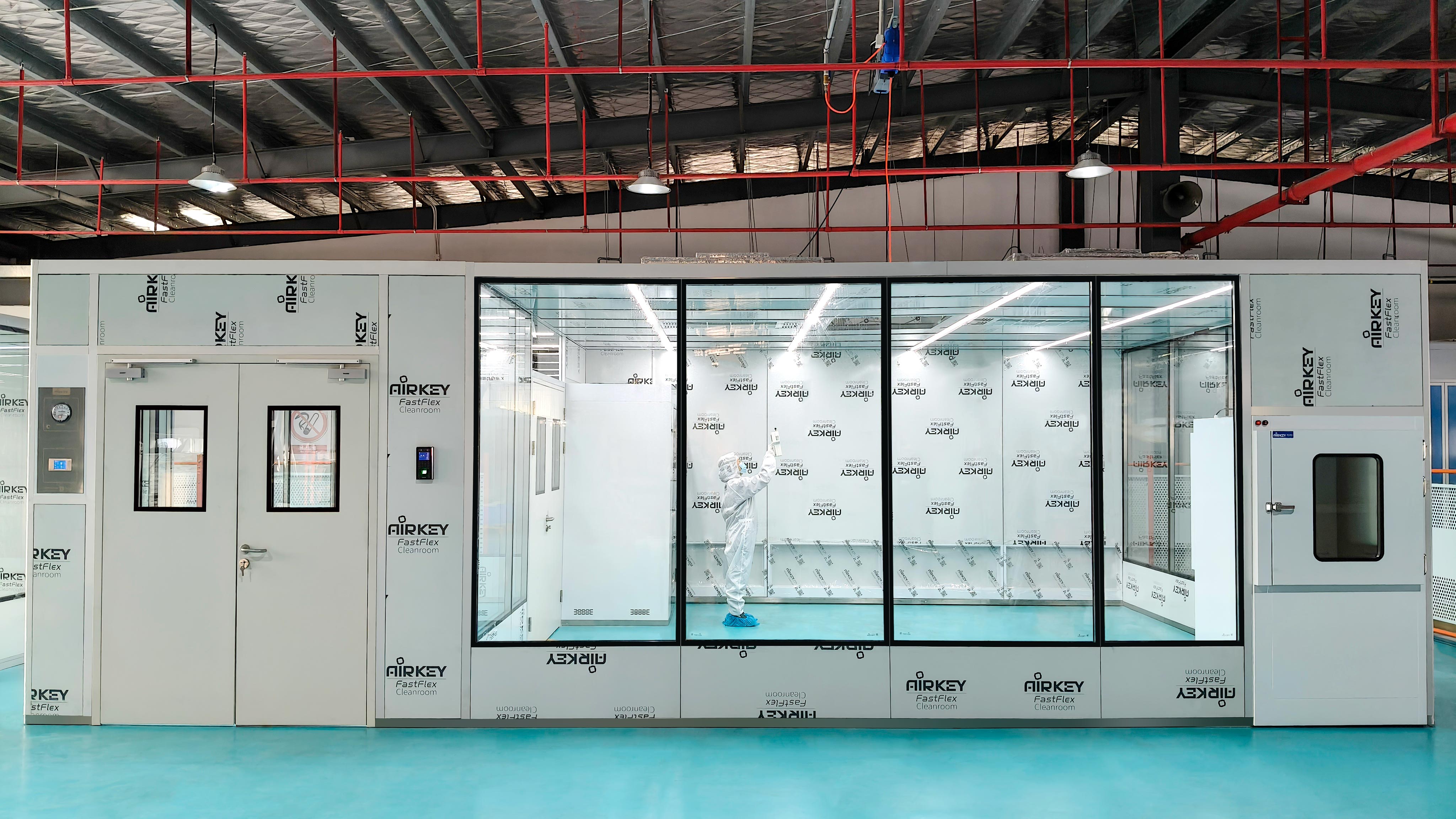 Building the backbone of global connectivity with Airkey’s ISO 6 cleanroom