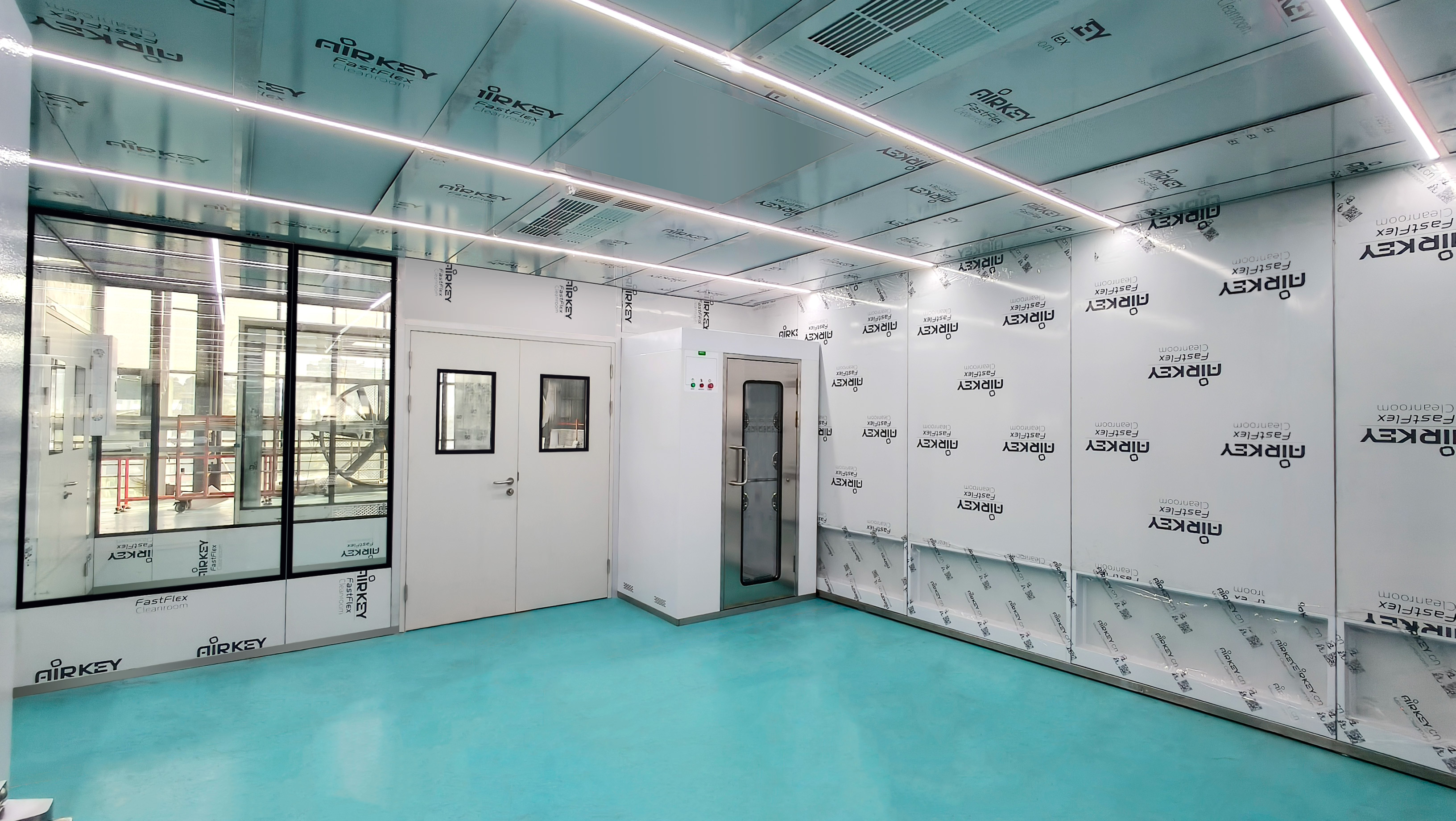 Building the backbone of global connectivity with Airkey’s ISO 6 cleanroom
