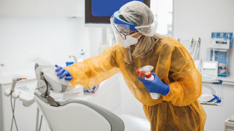 Choosing the right wipe for your cleanroom