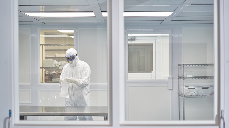 Cleanroom garments: Risk focus meets quality by design