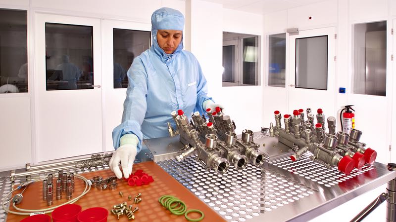 Eriks produces hoses and valves for customers in the semiconductor industry