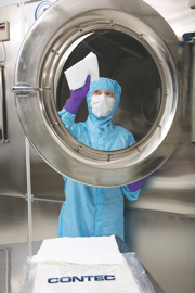Wipes for high grade pharma cleanrooms need a balance between particles and absorbancy