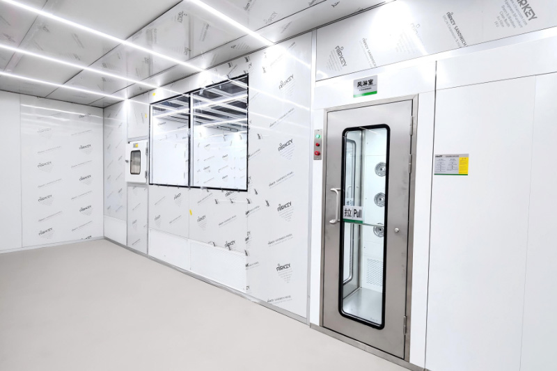 Airkey delivers ISO 6 modular cleanroom for manufacturing of microelectronic devices