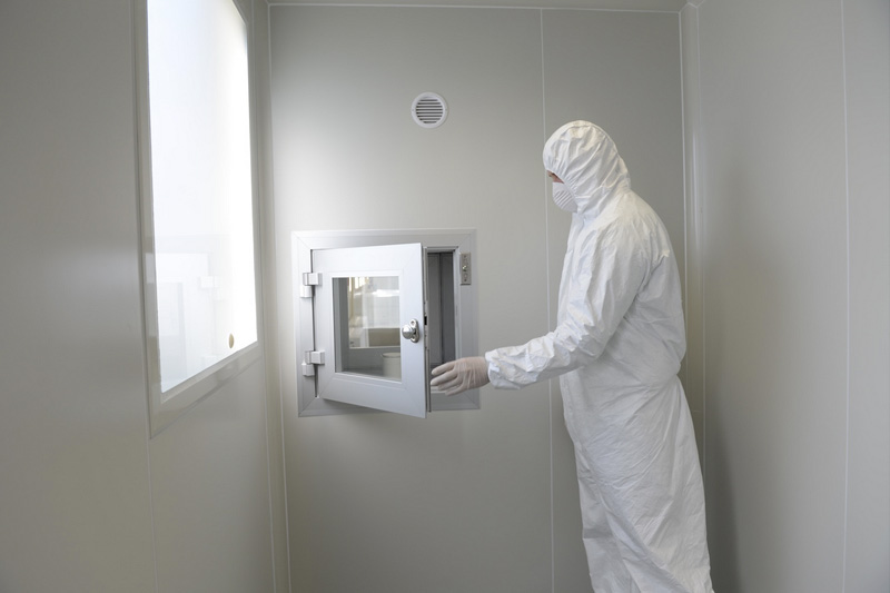 <I>The integrity of HEPA filters is essential to ensure the required cleanliness level of a cleanroom and pass boxes</I>