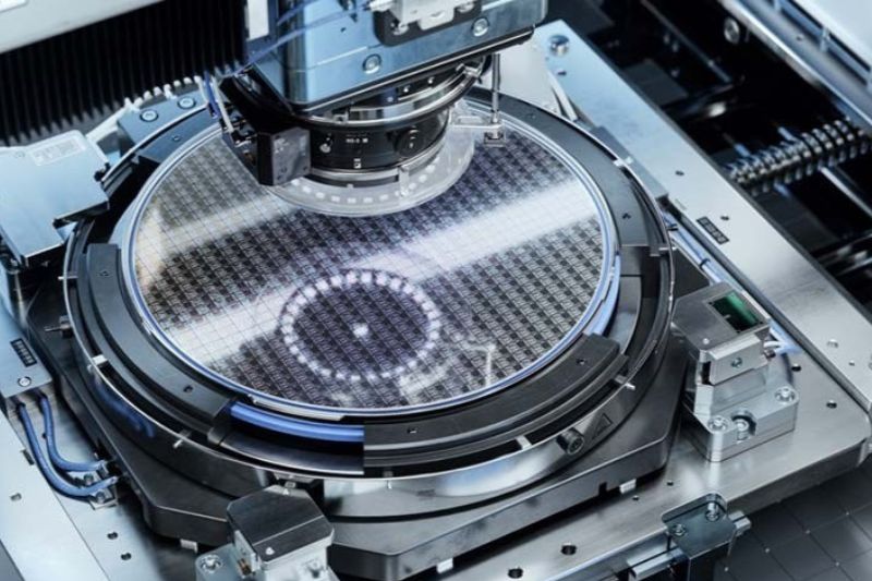 ASML and Tata Electronics sign MoU to support India’s first commercial semiconductor fab