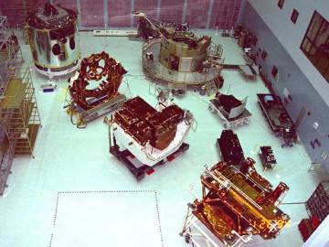 Big on space at NASA’s cleanroom