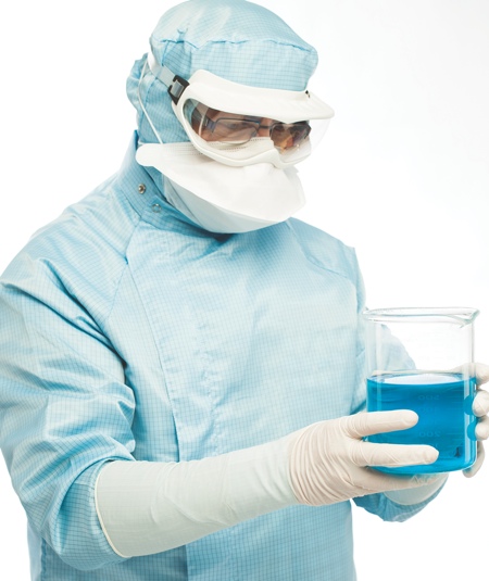 Cleanroom gloves: why length matters