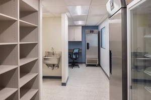 CleanSpace works with Wills Eye Hospital Pharmacy on custom cleanroom panels