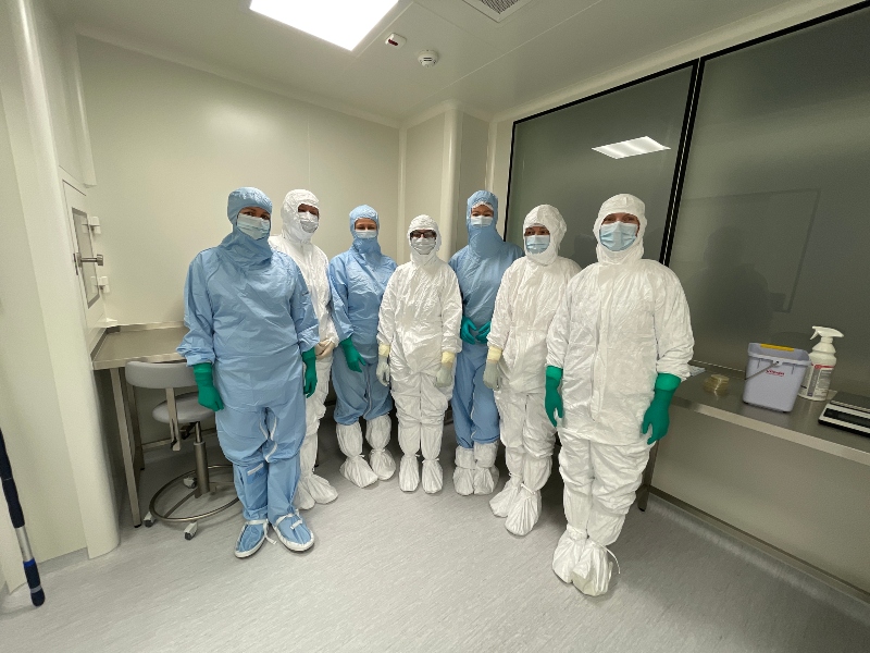 Design and construction of a sterile drug laboratories - where does the pharmacist's role begin?