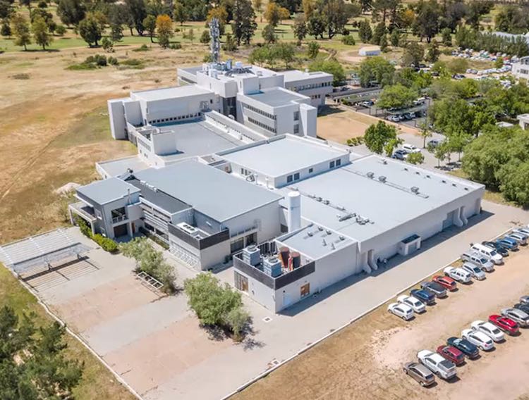 Dragonfly Aerospace plans 1000 sqm of cleanroom for microsatellite constellation production