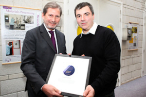 EU Commissioner visits the National Graphene Institute
