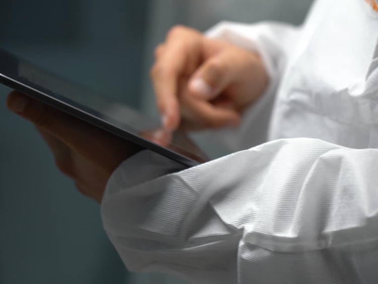 Going paperless for cleanroom qualification