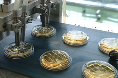 Heipha contact agar medium detects micro-organisms in isolators