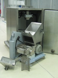 Hosokawa Micron granulators for plastic recycling in cleanroom applications