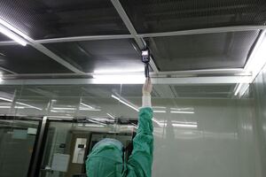 Integrity testing of biosafety cabinets 