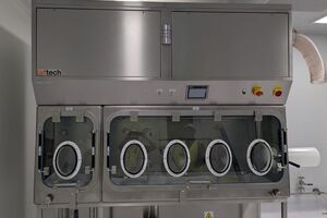 LAF tech delivers glove isolator for RNA research and manufacturing facility in New South Wales