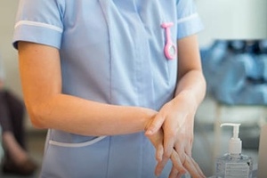 New US Joint Commission stance on hand hygiene noncompliance 
