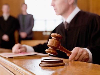 Pharmacist in meningitis outbreak gets prison