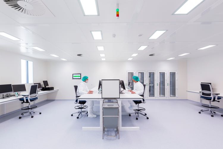 PP4CE partners build cleanroom project in Utrecht