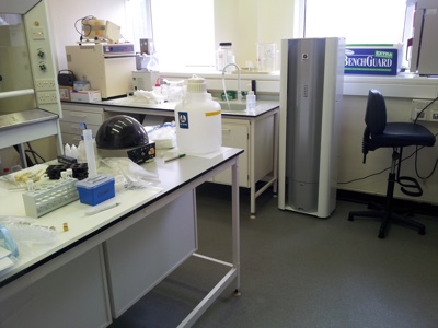 Purifying air in labs and cleanrooms 