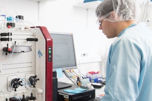 Quantoom and eTheRNA team up on modular RNA production system