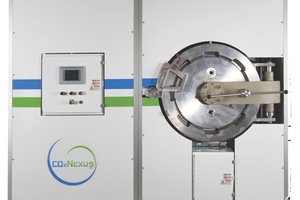 Replacing water in cleanroom garment laundering