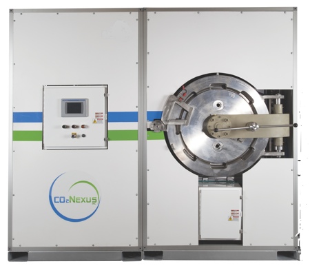 Replacing water in cleanroom garment laundering