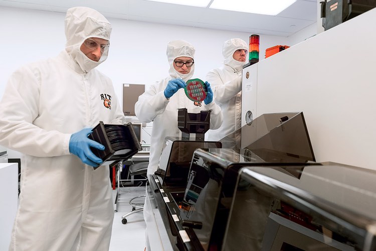 Rochester Institute of Technology to use $1m grant to expand cleanroom