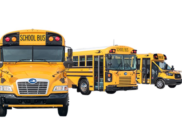 School bus manufacturer installs painting cleanroom in new facility