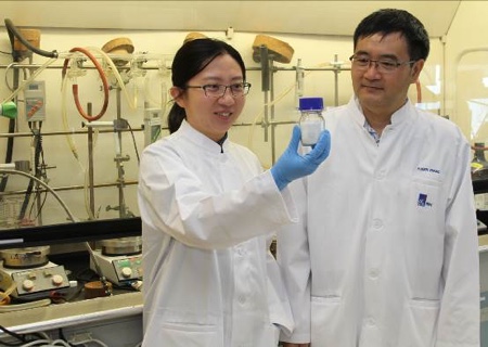 Singapore researchers discover ultrafast bacteria-killing material 