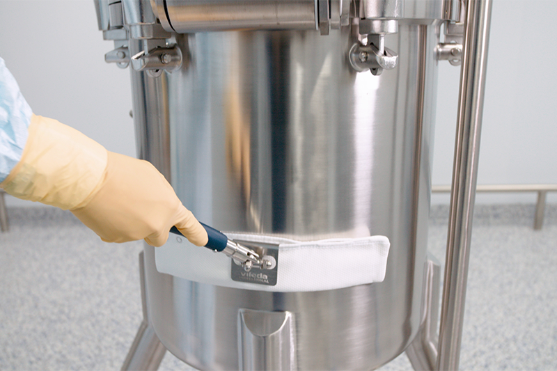 Special surfaces in Controlled Environments - everything about above the floor tools