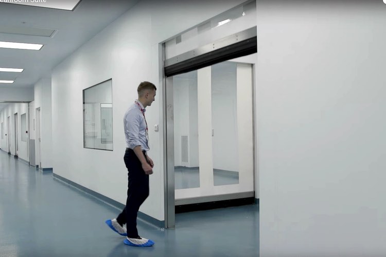 Stancold gives tour inside new probiotics cleanroom