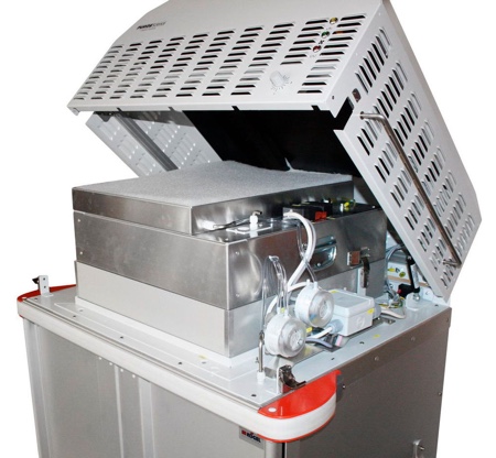 Transport cart protects components from contamination