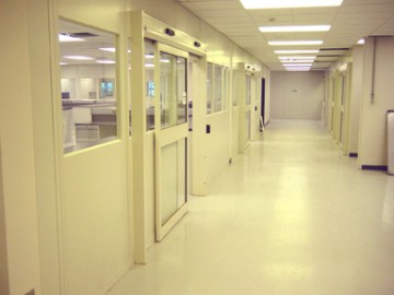 Troax designs cleanroom-type environment for car manufacturer