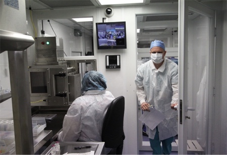 US hospital pioneers use of first mobile compounding cleanroom