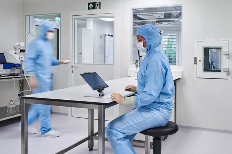 Weiss Klimatechnik designs cleanroom and lab with single control room for HLA antibody test production